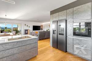 *Neuwertige Villa mit Weitblick, 9 Zimmern, Toplage und luxuriöser Ausstattung in Kümmersbruck* – Die vollständige Adresse der Immobilie erhältst du vom Anbieter., 92245 Kümmersbruck – Vorschaubild 10
