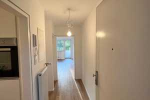 Geschmackvolle, sanierte 1-Zimmer-Wohnung mit gehobener Innenausstattung mit EBK in München Solln – München – Vorschaubild 3