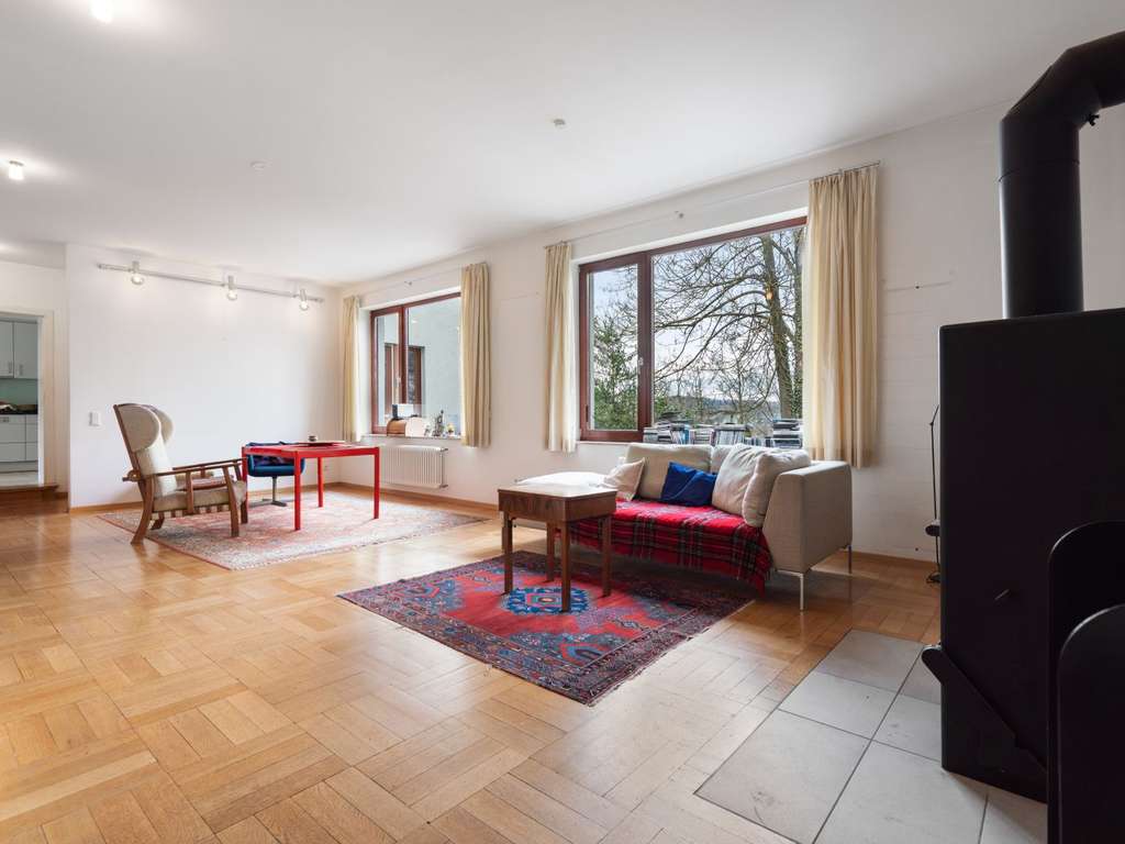 Immobilie in Bopfingen - Großzügiges Zweifamilienhaus mit Traumgrundstück in Bopfingen - Bild 3