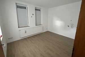 EFH mit 4 Zi. , Carport und gr. Dachterrasse, Glasfaser – Herzog-Julius-Straße 29, 31073 Holzminden (Kreis) – Vorschaubild 3
