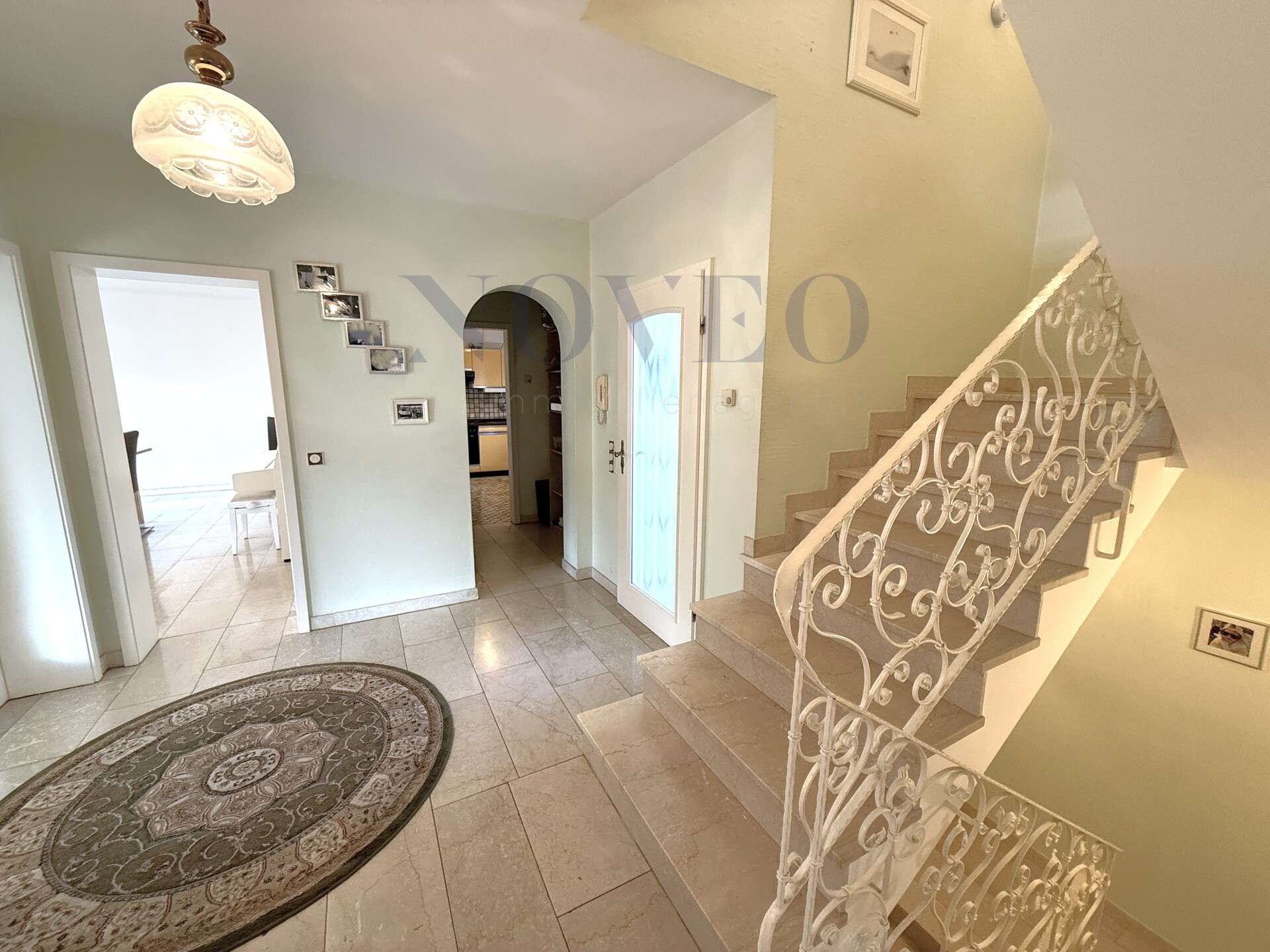 Immobilie in Mühltal - Ruhig gelegenes, großes Einfamilienhaus in Feldrandlage inklusive  ebenerdiger Einliegerwohnung - Bild 1