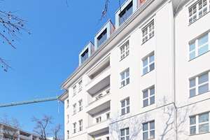 Freie großzügige 3-Zimmer-Wohnung mit 2 Westloggien und Fahrstuhl nur 300 Meter vom Kudamm! – Dahlmannstr. 29, 10629 Charlottenburg, Berlin – Vorschaubild 15