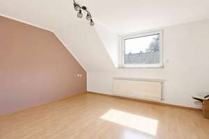 Attraktives Wohnen in Köln Höhenhaus: Modernisiertes 3-Parteienhaus. 188 qm, 8,5 Z. Traumgarten... – Die vollständige Adresse der Immobilie erhältst du vom Anbieter., 51061 Höhenhaus, Köln – Vorschaubild 22