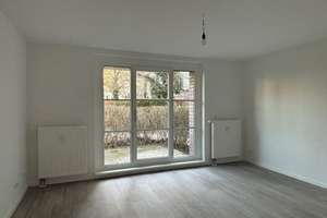 Ruhig wohnen, stadtnah leben - Gemütliche seniorenfreundliche Wohnung mit Terrasse! – Rosenthaler Weg 24, 13127 Französisch Buchholz, Berlin – Vorschaubild 1