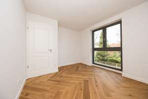 A Timeless Masterpiece - for Family & Friends. – Betzenweg 7, 81247 Obermenzing, München – Vorschaubild 10