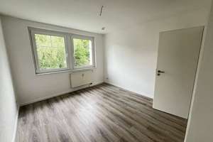 Hochwertiger Wohnkomfort auf 3 Räumen | Balkon + EBK auf Wunsch – Eckersbacher Höhe 40, 8066 Eckersbacher Höhe (E1-E4), Zwickau – Vorschaubild 2