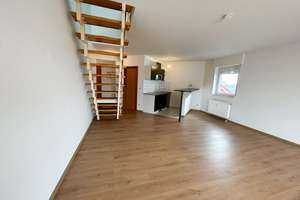 Helle & einladende 2-Zimmer-Maisonette-Wohnung mit Küche und Balkon wartet auf einen neuen Mieter!