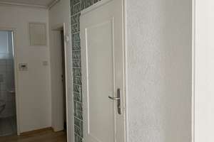 Stuttgart Ost: 3-Zimmer-Wohnung mit kleiner Einbauküche – Die vollständige Adresse der Immobilie erhältst du vom Anbieter., 70186 Gaisburg, Stuttgart – Vorschaubild 2