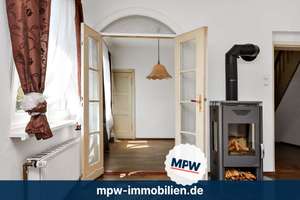 Wohnen am Waldrand: Gepflegtes Haus mit ruhigem Grundstück