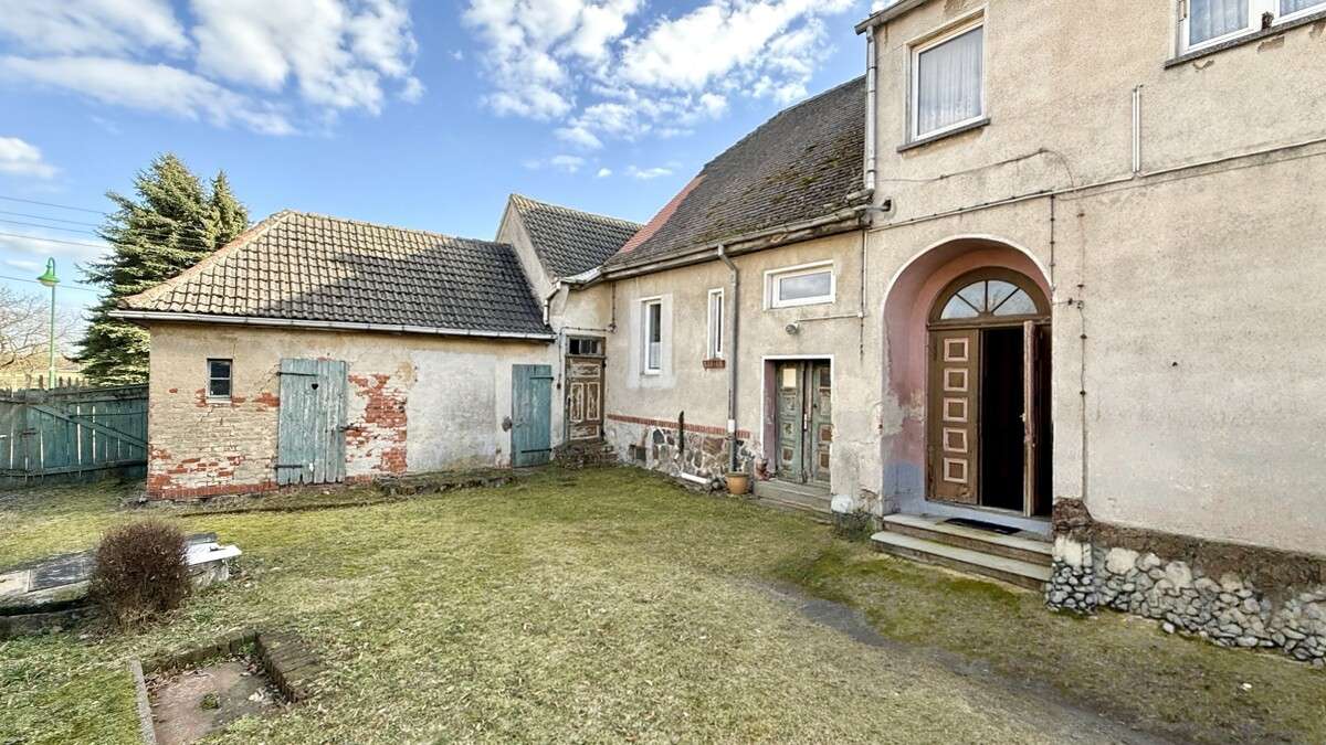 PROVISIONSFREI| Ehemalige Dorfschule mit Charme - historisches Haus mit viel Potenzial, Wittenberg Kreis – Bild 1