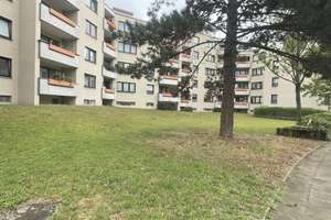 Toll geschnittene 2 Zimmer Wohnung mit Charme und Balkon