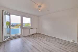 Kurzfristig Wohnung gesucht? - Wir haben eine schicke 3-Zimmer-Wohnung für Sie! – Albert-Köhler-Straße 81, 9122 Morgenleite, Chemnitz – Vorschaubild 3