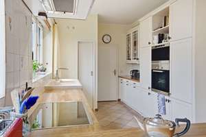 Offene Wohnbereiche und Rückzugsorte perfekt kombiniert – Die vollständige Adresse der Immobilie erhältst du vom Anbieter., 53179 Rüngsdorf, Bonn – Vorschaubild 13