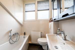 MANNELLA *Modernisiertes Einfamilienhaus mit kleinem Gästehaus* Photovoltaik und herrlichem Weitblic – Die vollständige Adresse der Immobilie erhältst du vom Anbieter., 53819 Neunkirchen-Seelscheid – Vorschaubild 30