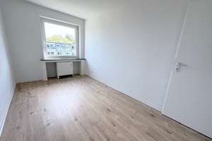 „Elegantes Wohnen mit Weitblick – 3-Zimmerwohnung mit Balkon“ – Wiesbadener Str. 32, 47138 Obermeiderich, Duisburg – Vorschaubild 6