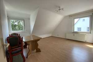 Unterhalb vom Wartberg - Ansprechende 3-Zimmer-DG-Wohnung mit EBK in Heilbronn  – Heilbronn – Vorschaubild 9