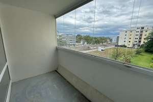 Helle 1,5-Zimmer-Wohnung mit verglaster Loggia, Aufzug und Keller in Köln-Porz – Bochumer Straße 10, 51145 Eil, Köln – Vorschaubild 5