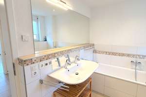 Stilvolles Reihenmittelhaus mit Garten in Wyhlen! – Die vollständige Adresse der Immobilie erhältst du vom Anbieter., 79639 Grenzach-Wyhlen – Vorschaubild 11