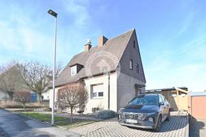 Zweifamilienhaus in gefragter Lage mit außergewöhnlich großem Kaufgrundstück