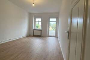 Wohnen am Berliner Mauerweg: Stilvolle 2-Zimmer-Wohnung mit Balkon – Klemkestraße 120, 13158 Niederschönhausen, Berlin – Vorschaubild 2