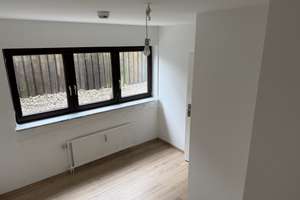 Erdgeschoss-Wohnung mit Souterrain und Garten in München Harthof  – Hasenbergelstraße 24, 80935 Lerchenau-Ost, München – Vorschaubild 8
