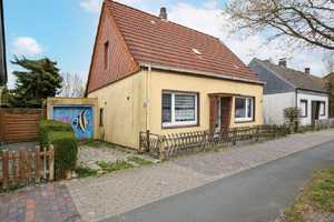 TT bietet an: Ein Haus mit Geschichte  und viel Entwicklungspotenzial! – Wilhelmshaven – Vorschaubild 3