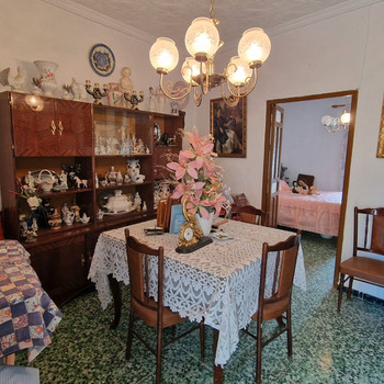 Traditionelles Haus im oberen Bereich von Instinción mit herrlicher Aussicht