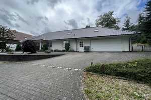Sehr gepflegter Bungalow in Waldrandlage von Kreuzau, OT Langenbroich – Waldstraße 11, 52372 Düren (Kreis) – Vorschaubild 1