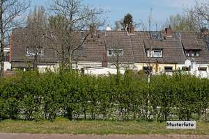 Reihenendhaus, Wintergarten und 2 Stellplätze