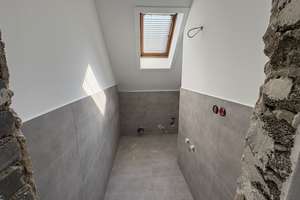 Kernsanierter Wohntraum - 2 Zimmer Dachgeschoss – Bunsenstraße 12, 45145 Holsterhausen, Essen – Vorschaubild 5