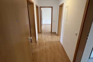 Vollständig renovierte 3-Zimmer-Wohnung mit Balkon in Leverkusen-Quettingen – Pfarrer-Jekel-Straße 20, 51381 Quettingen, Leverkusen – Vorschaubild 1
