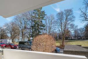 MAIER - U-Bahnlage! Bezugsfreies Appartement mit Parkblick!