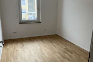 Erstbezug: 3-Zimmer-Wohnung inkl. EKB + TG Stellplatz +Balkon in Augsburg-Hochzoll Whg. 15 – Zugspitzstraße 5, 86163 Hochzoll-Nord, Augsburg – Vorschaubild 4