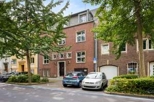 Hier schlägt das Herz der Familie – Ihr Mehrgenerationenhaus in Mönchengladbach – Die vollständige Adresse der Immobilie erhältst du vom Anbieter., 41236 Rheydt, Mönchengladbach – Vorschaubild 1