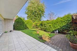 Zeitlose Eleganz in Split-Level-Bauweise – mit Kamin, Garage und Dachausbauoption – Die vollständige Adresse der Immobilie erhältst du vom Anbieter., 50126 Bergheim – Vorschaubild 7