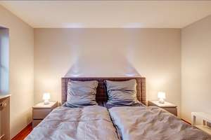 Möbliert: Gemütliche 2.5-Zi Wohnung mit Blick in den Garten, 2 Balkone – Die vollständige Adresse der Immobilie erhältst du vom Anbieter., 81825 Gartenstadt Trudering, München – Vorschaubild 4