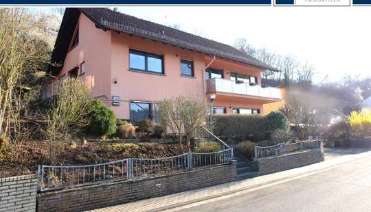 Bild von RESERVIERT - Freistehendes Einfamilienhaus mit Einliegerwohnung in Hünstetten