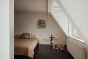 Lichtdurchflutetes Dachgeschoss mit Split-Level & Balkon – Oderberger Strasse 28, 10435 Prenzlauer Berg, Berlin – Vorschaubild 15