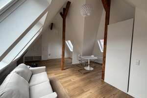 Möblierte, helle Dachgeschosswohnung nach Sanierung – Planckstraße 1, 70184 Gablenberg, Stuttgart – Vorschaubild 2