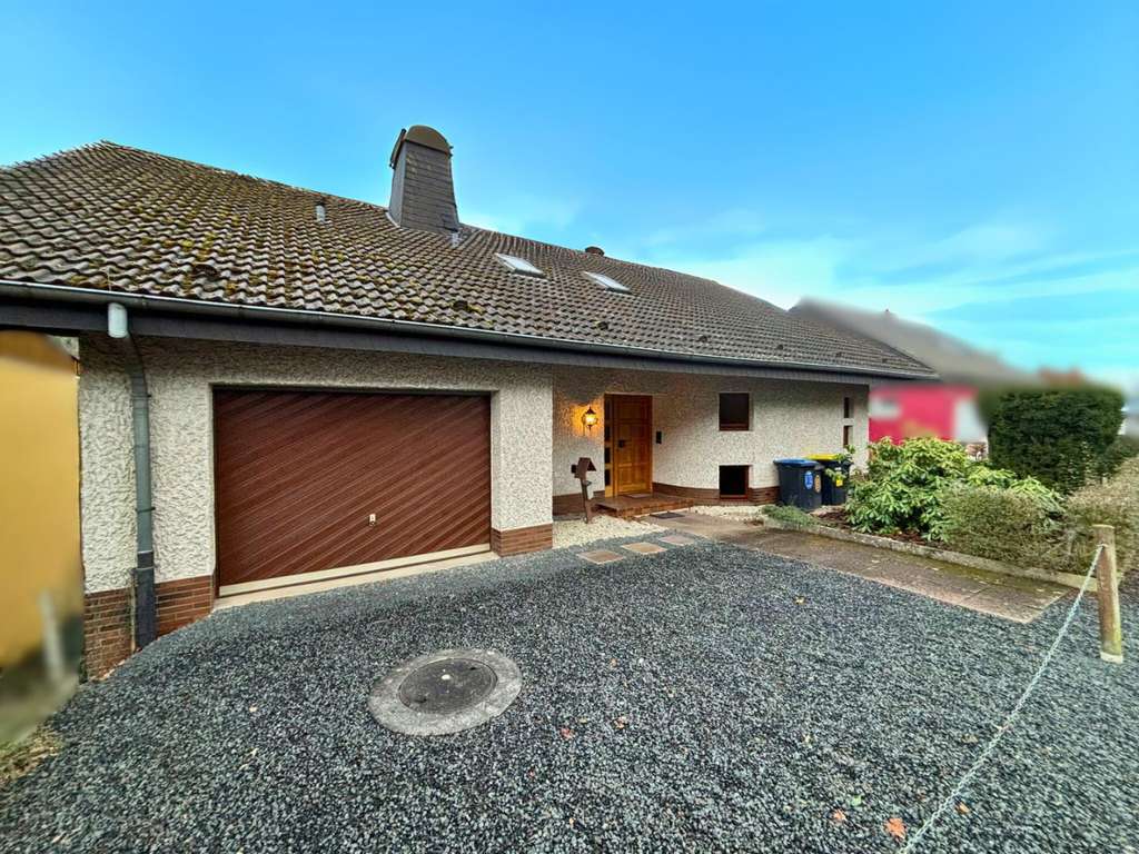 Immobilie in Gersfeld - Gepflegtes Einfamilienhaus in Gersfeld/Hettenhausen mit Ausbaupotenzial und flexibler Nutzung - Bild 2