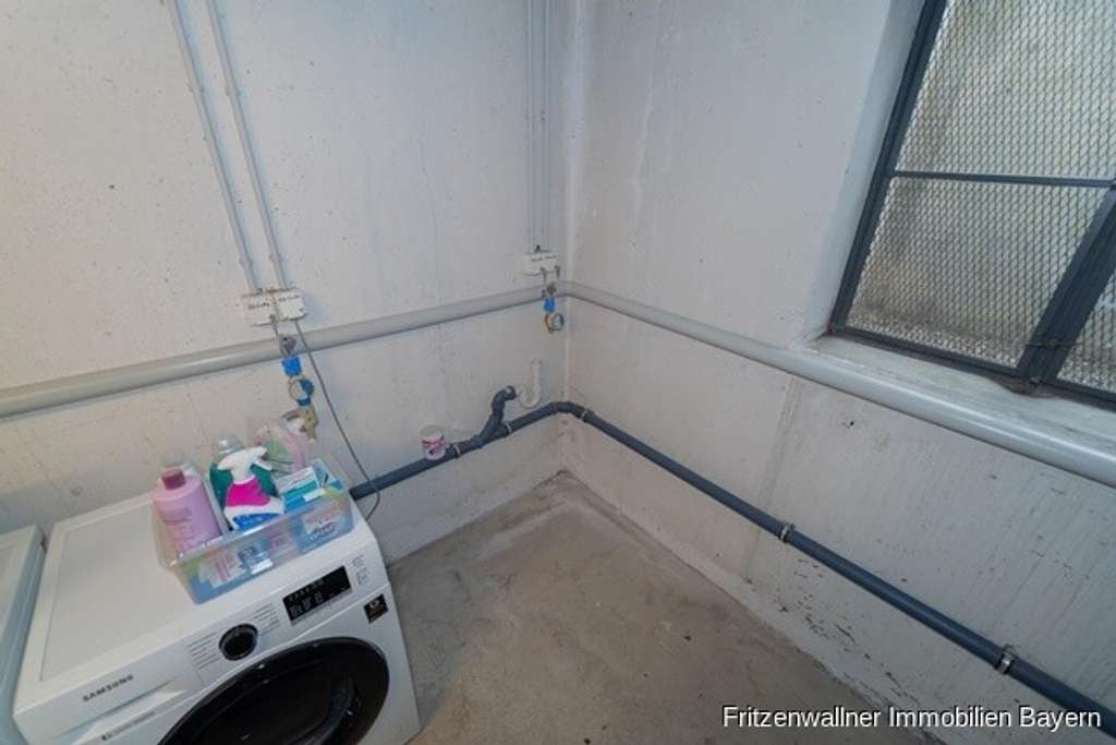 Immobilie in Weilheim in Oberbayern - „Einziehen & wohlfühlen: Renovierte 3-Zimmer-Wohnung mit Balkon-Duo“ - Bild 4