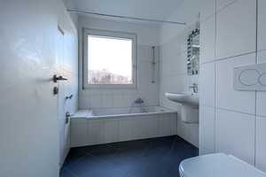 Schicke 2-Zi-Wohnung mit großem Balkon! – Goerdeler Str. 3, 65197 Wiesbaden – Vorschaubild 5
