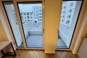 Schlichtes aber modernes Design der Möblierung in der 1-Zimmerwohnung in Treptow – Otto-Franke-Straße 45, 12489 Adlershof, Berlin – Vorschaubild 6