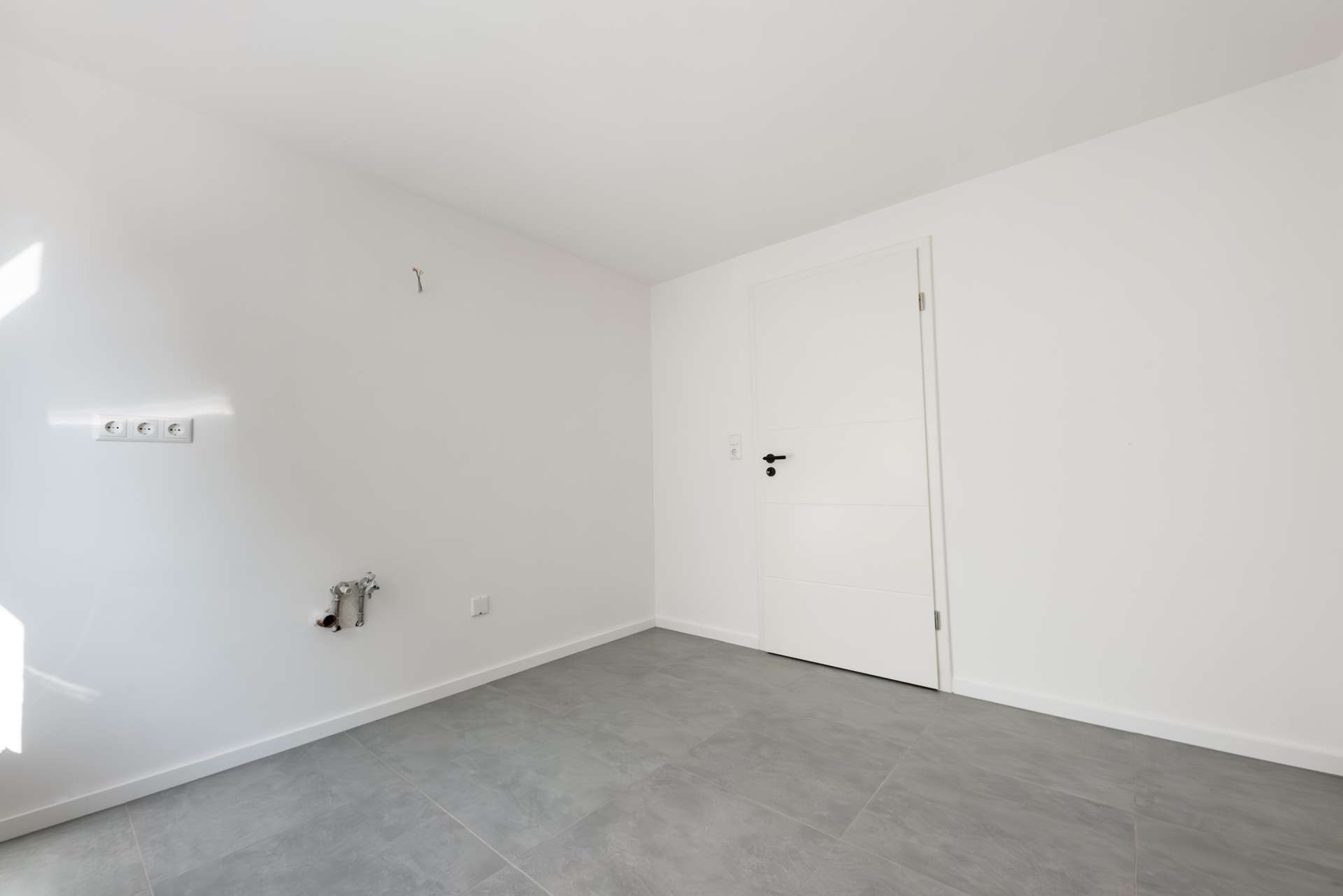 Immobilie in Miesbach - Stilvoll & Bezugsfrei: Lichtdurchflutete 2-Zimmer-Wohnung im Herzen Oberbayerns - Bild 4