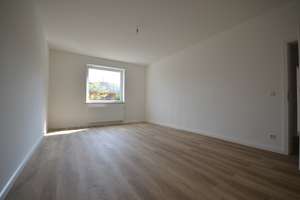 Erstbezug nach Renovierung: Vier- Raum- Altbau- Wohnung | Sonnen- Terrasse | Hohe Decken | Parkblick – Die vollständige Adresse der Immobilie erhältst du vom Anbieter., 40545 Oberkassel, Düsseldorf – Vorschaubild 4
