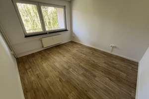 Frisch renovierte 2,5 Zimmer-Wohnung mit Balkon und modernisierten Tageslichtbad mit Wanne – Fregattenstr. 16, 23558 Buntekuh, Lübeck – Vorschaubild 9