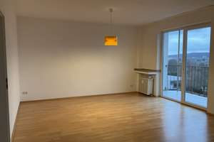 Großzügiges 3 Zimmer 105 m² Wohnung mit EBK am Zoopark in Düsseldorf – Brehmstrasse 11, 40239 Düsseltal, Düsseldorf – Vorschaubild 3