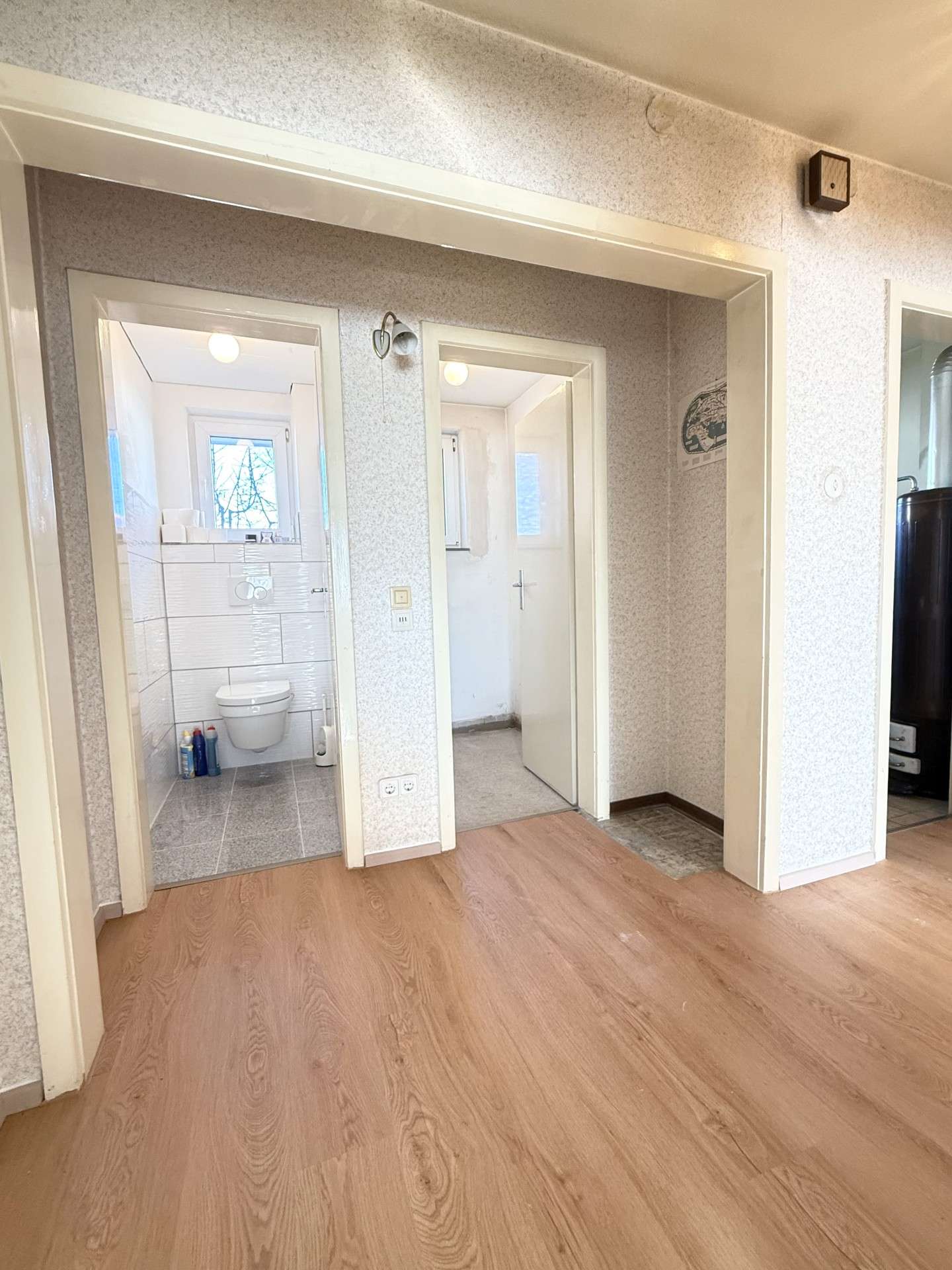 Immobilie in Pfedelbach - TOP-ANGEBOT! 3-Familien-Wohnhaus (DHH) in guter Lage - Bild 2