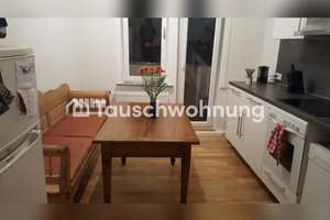 Tauschwohnung: Schöne sanierte, zentrale Altbauwohnung mit kleinem Balkon