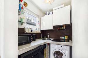 Kompakt, zentral, vermietungsstark: möbliertes City-Apartment in Stuttgart-Mitte – Die vollständige Adresse der Immobilie erhältst du vom Anbieter., 70182 Heusteigviertel, Stuttgart – Vorschaubild 4